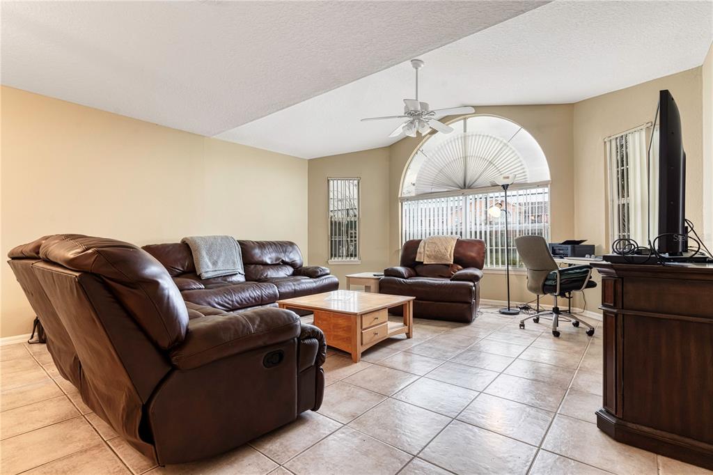 8719 ROCKINGHAM TERRACE #B KISSIMMEE, FL - Image 4 8719 ROCKINGHAM TERRACE #B KISSIMMEE, FL - Image 4