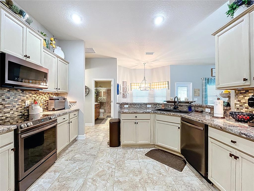 9152 BUNTING ROAD WEEKI WACHEE, FL - Image 4 9152 BUNTING ROAD WEEKI WACHEE, FL - Image 4