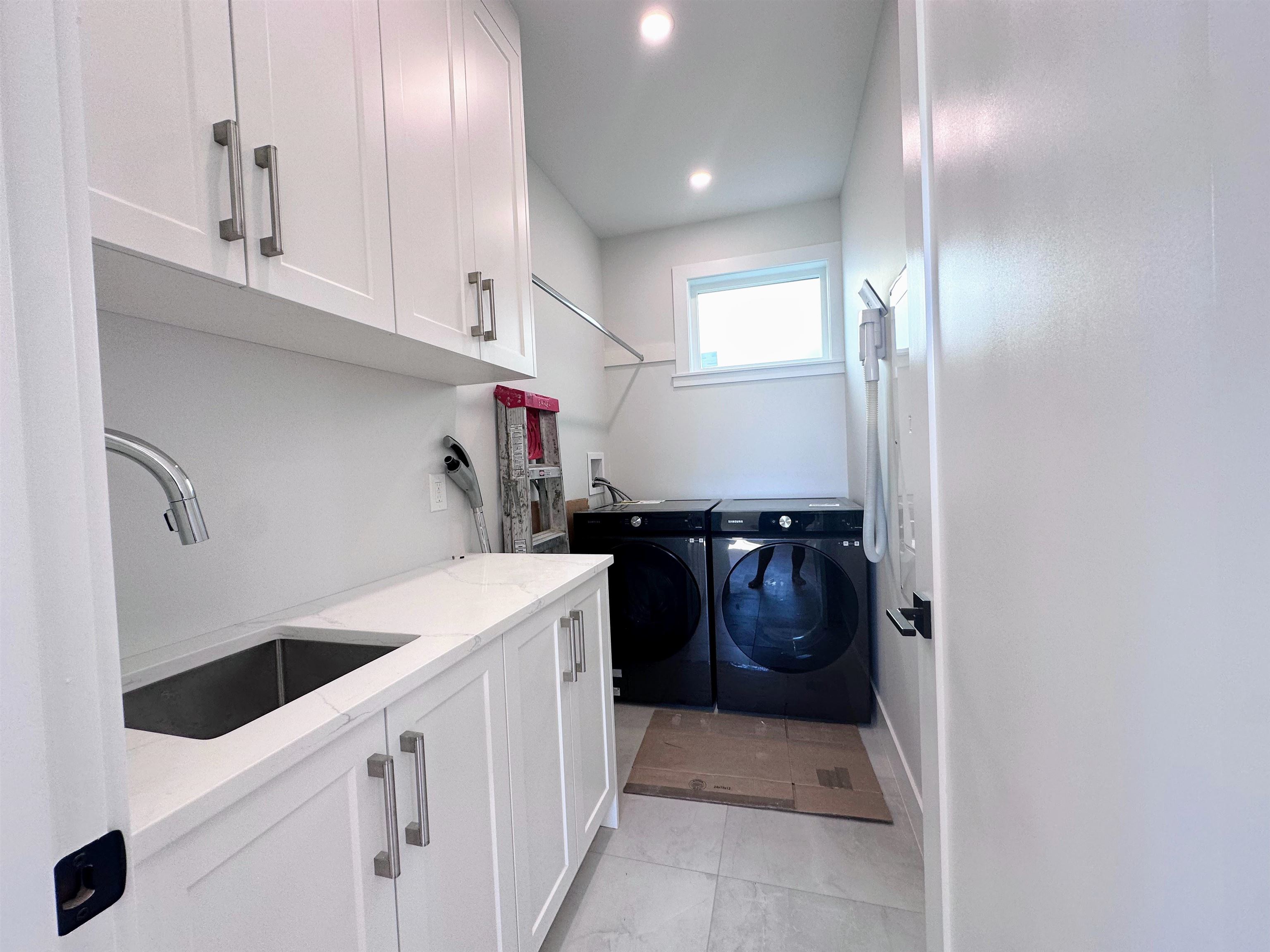 810 Scott Street New Westminster, BC - Image 4